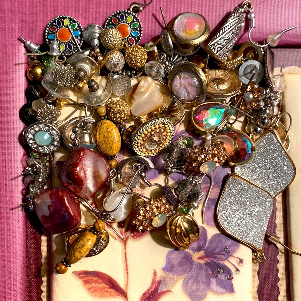 32 Pairs Of Earrings